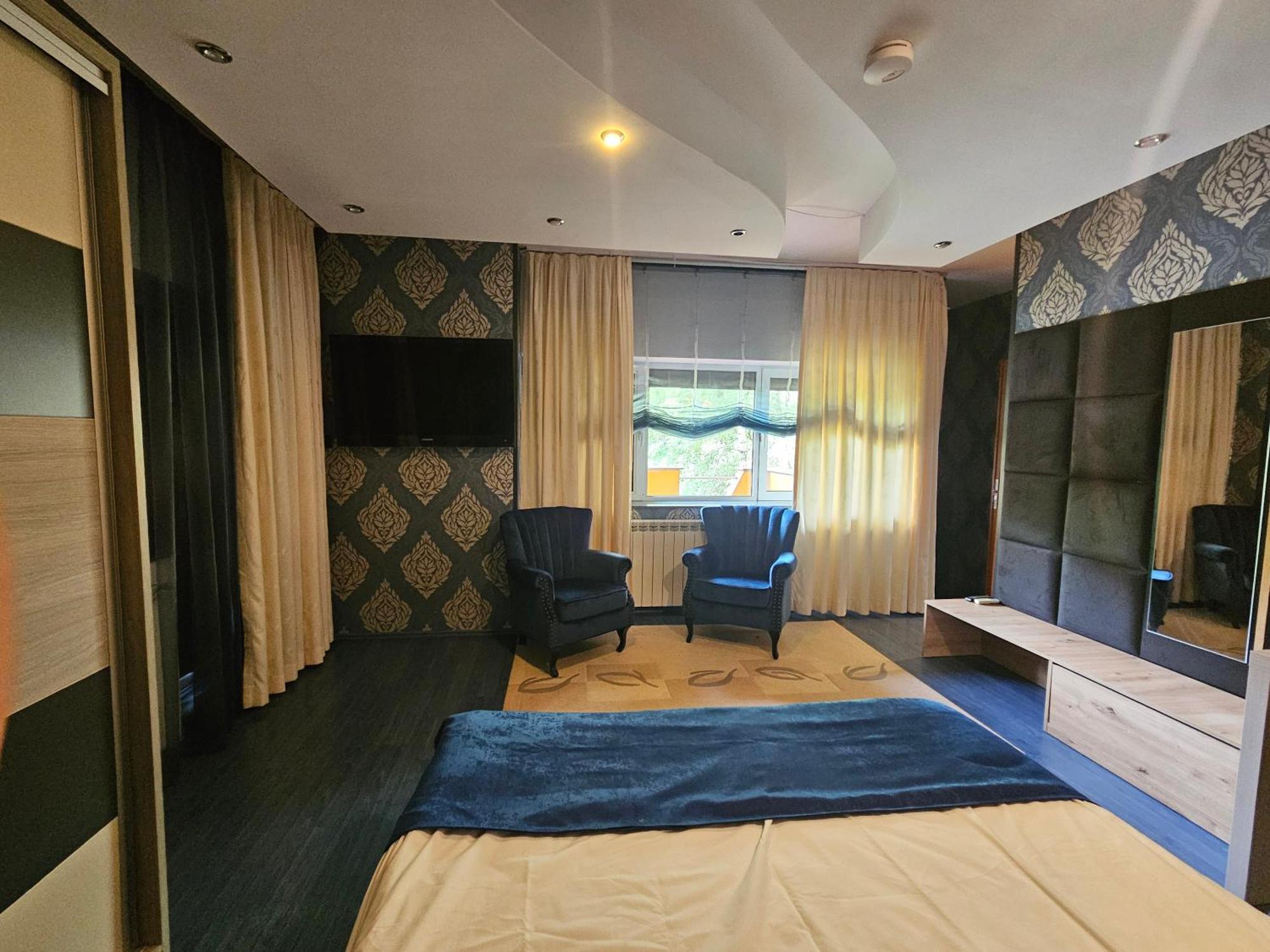 Simple Villa Rooms National Arena Self Check In Bukares Bagian luar foto